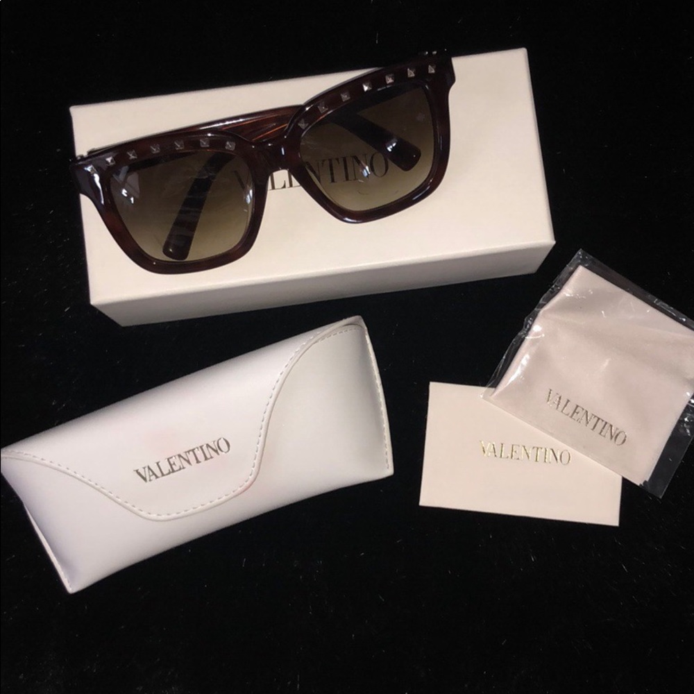 Valentino AUTHENTIC sunnies!!!!
